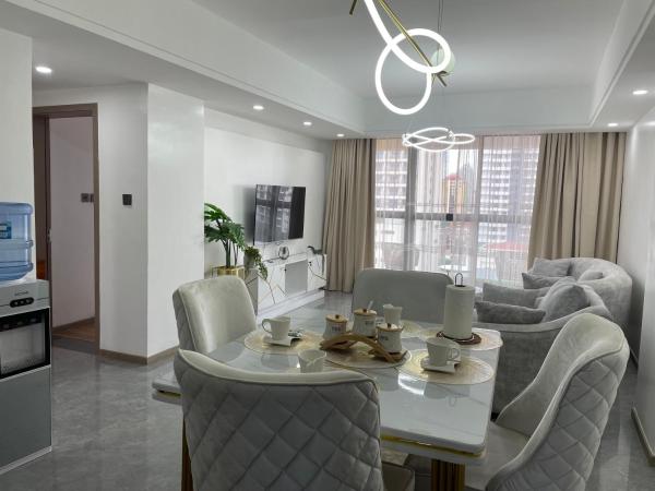 Comfy 2 bedroom, Rezerwuj  Nairobi Hotele...