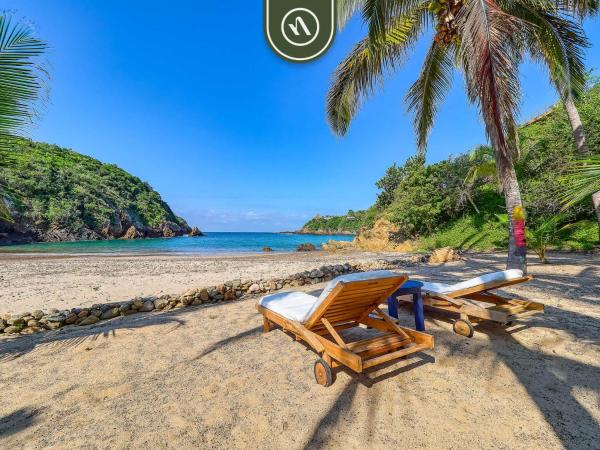 Luxury Oceanfront Villa - Private Pool -Temazacal, Rezerwuj  Hotele w Jalisco z Basenem, Basen