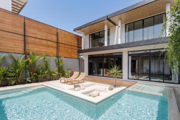 Bermain Haus - Exquisite 3BR Luxury Villa with Private Pool, Netflix & Breathtaking Views!, Rezerwuj  Hotele w Bali z Basenem, Basen