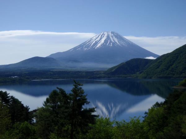 浩庵キャンプ場 本栖湖畔 キャビン Cabins at Lake Motosu Kouan campground cottages, bungalows, Rezerwuj Pole kempingowe Fujikawaguchiko Mount Fuji