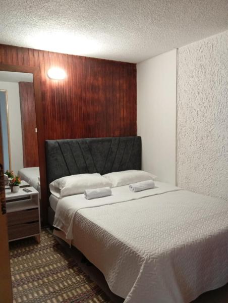Casa Hotel HyL Pontevedra - cerca a la clínica Shaio, Pontevedra, Rezerwuj  Bogota Kolumbia