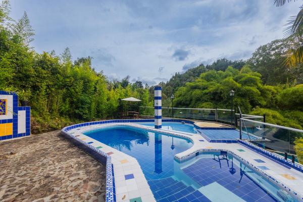 Finca Hotel Santo Tomas Campestre, Rezerwuj  Hotele w Rionegro z basenem, Basen