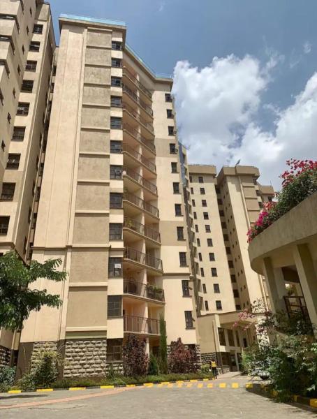 Westpointe 2 bedroom master ensuite comfy home, Rezerwuj  Nairobi Hotele..., w pobliżu Nyayo Stadium