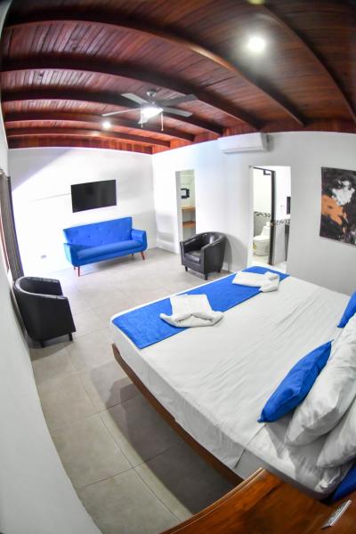 Republik Hotel & Steak House, Rezerwuj  Hotele w Puntarenas z basenem, Basen