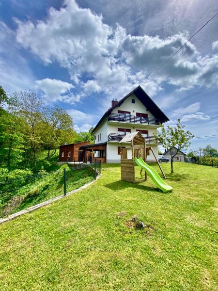 Holiday Home Maklen Gorski kotar with sauna and jacuzzi, Rezerwuj  Hotele w Kvarner z Parkingiem, Parking