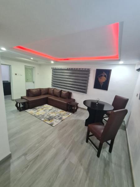 ULOM CONDOS, Rezerwuj  Hotele w Owerri z Basenem, Basen
