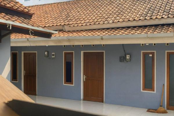 Reza Kost, Rezerwuj  Hotele w Central Java z Parkingiem, Parking