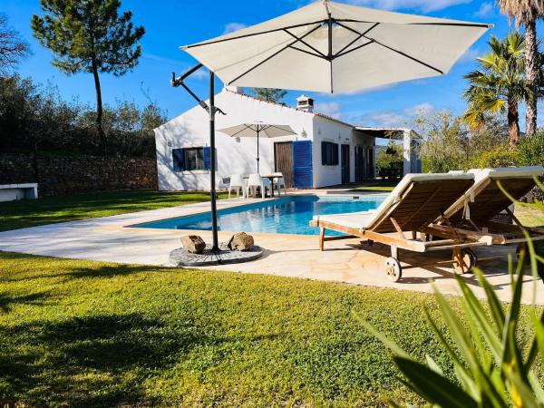 Villa a Vida, Rezerwuj  Hotele w Carrasqueira z Basenem, Basen