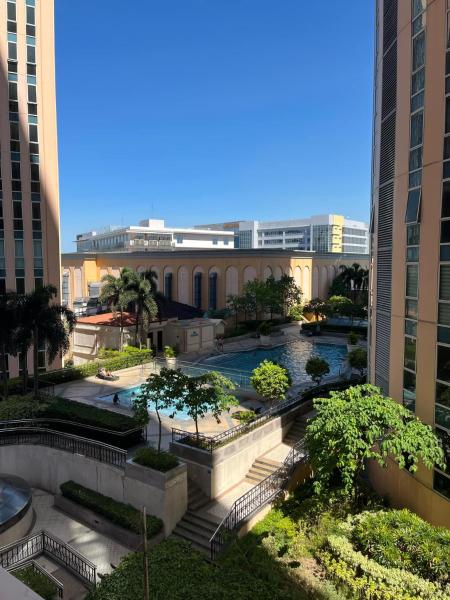 Cozy condo with balcony in Taguig, Rezerwuj  Hotele w Manila z Basenem, Basen