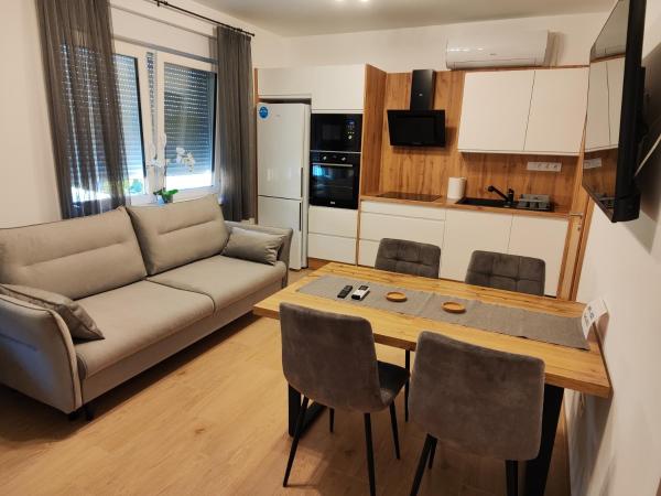 SzeCu Apartmanház, Rezerwuj  Paks Tolna