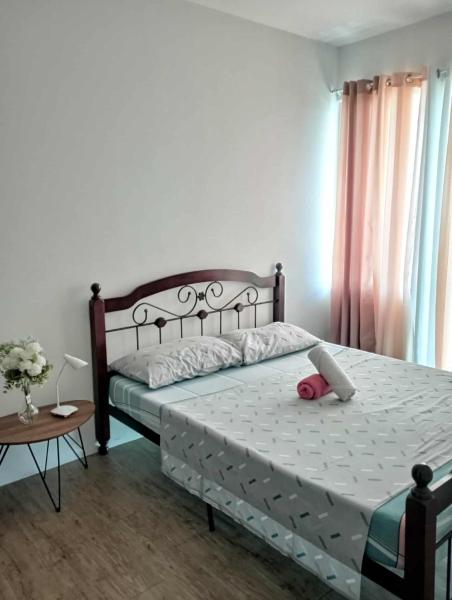 staycation one bedroom 38 sqm, Rezerwuj  Hotele w Manila z Basenem, Basen