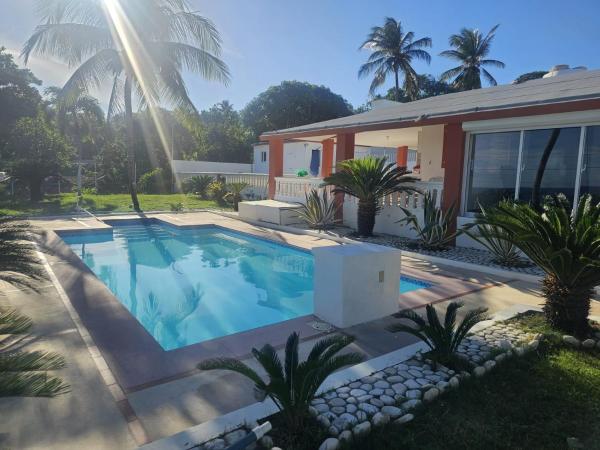 Villa Rosa, Rezerwuj  Hotele w Barahona z basenem, Basen
