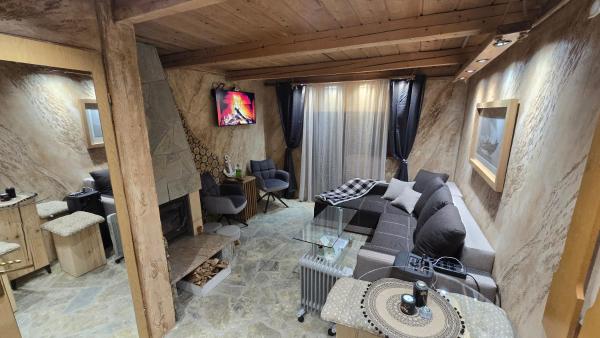 Weekend house Lokve - Retro, Rezerwuj  Hotele w Bjelasica z Basenem, Basen