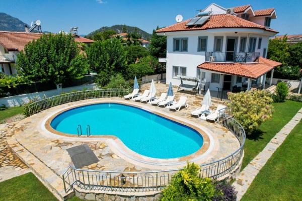 Dalyan Villa Pervin, Rezerwuj  Hotele w Dalaman Coast z basenem, Basen