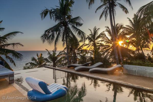 Nisala Suites, Rezerwuj Hotel Hotele w Walgama z basenem, Basen