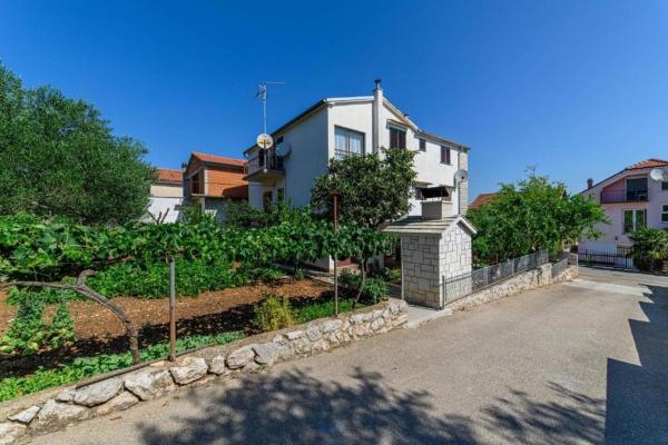 Apartments with parking space Raslina, Krka - 24304, Rezerwuj  Zaton Sibenik-Knin County