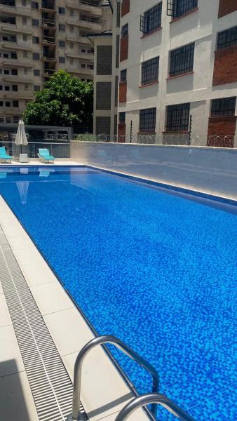 modern retreat residencies with amazing breathtaking city views, heated swimming pool ,gym ,private ample parking space which offers a luxurious living lifestyle, Rezerwuj  Hotele w Nairobi z Parkingiem, w pobliżu Netherlands Embassy, Parking