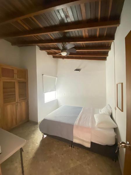 Residencia Dual Retiro Urbano, Rezerwuj  Hotele w Envigado z parkingiem, Parking