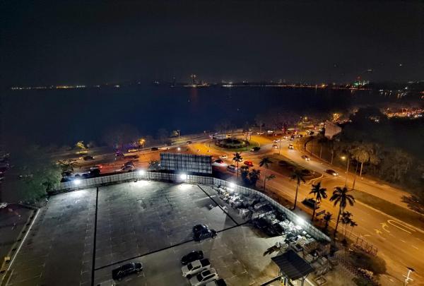 Comfortable stay with sea view, Rezerwuj  Hotele w Sabah z Basenem, Basen
