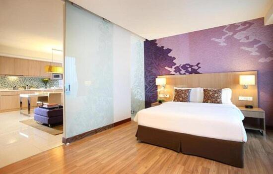 Jhon Apart, Rezerwuj  Jambi Jambi