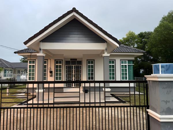 ANJUNG SARA Homestay, Rezerwuj  Hotele w Kelantan z Parkingiem, Parking