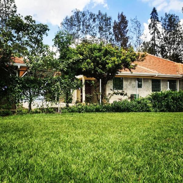 Karen Fresh & Flourishing 1-Bed Garden Paradise, Rezerwuj  Nairobi Hotele...