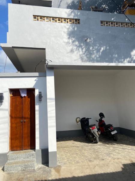 Hidden Homestay Jimbaran, Rezerwuj  Hotele w Bali z Parkingiem, Parking