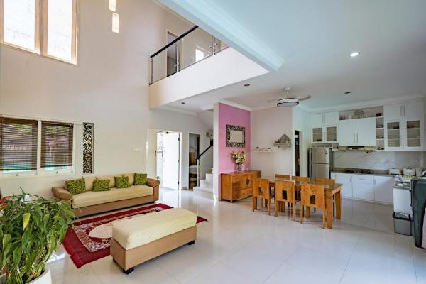 Casa Raya 4BR Villa in Kuta, Rezerwuj  Hotele w Bali z Basenem, Basen