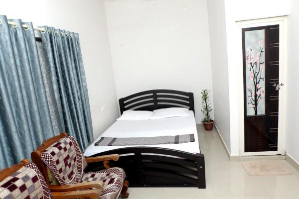 The Riverside Bliss Homestay, Rezerwuj  Mundakāyam Nowe Delhi