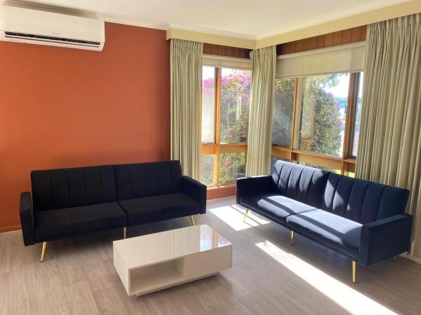 Lakeside 2-Bedroom Villa, Rezerwuj  Hotele w Gippsland z Basenem, Basen
