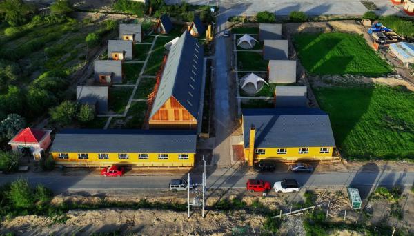 Fengchui Banxia Manor Wild Luxury Camp, Rezerwuj  Taxkorgan Xinjiang