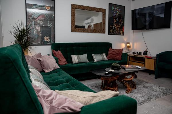 Studio 98 Apartments broj 31, Rezerwuj Apartament Hotele w Sisak-Moslavina County z parkingiem, Parking