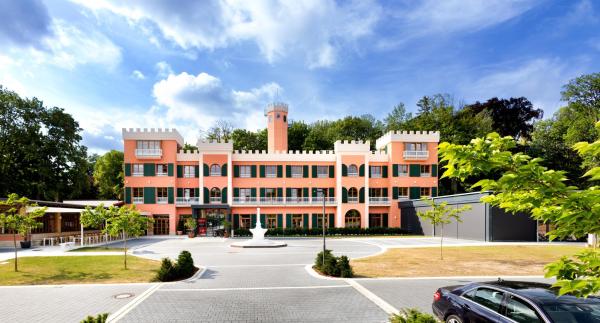 Kim Schlosshotel im Park, Rezerwuj   