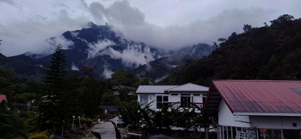 Sling & Stone Mountain Suites [Heritage House], Rezerwuj Hotel Hotele 5* w Sabah, 5*