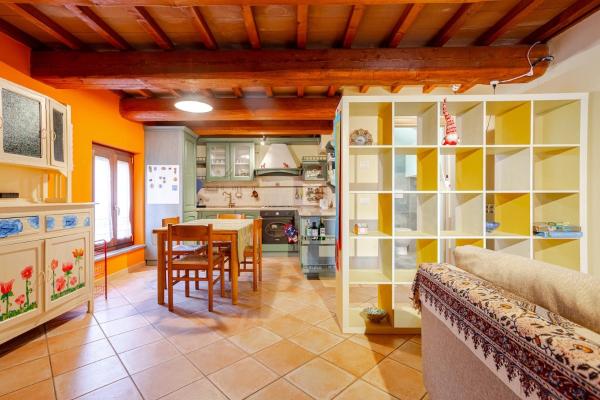 Filocase Pink Village House, Rezerwuj  Colle Umbria