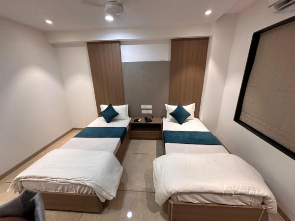 Hotel Royal Bloom, Rezerwuj  Surat Gujarat