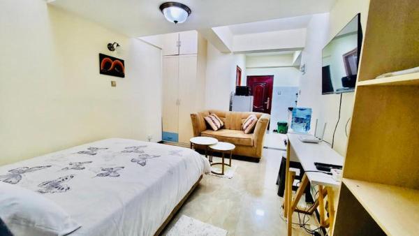 luxurious fully furnished two bedroom apartment with amazing city views heated swimming pool fully equipped gym with a child play area and ample parking space, Rezerwuj  Hotele w Nairobi z Parkingiem, Parking