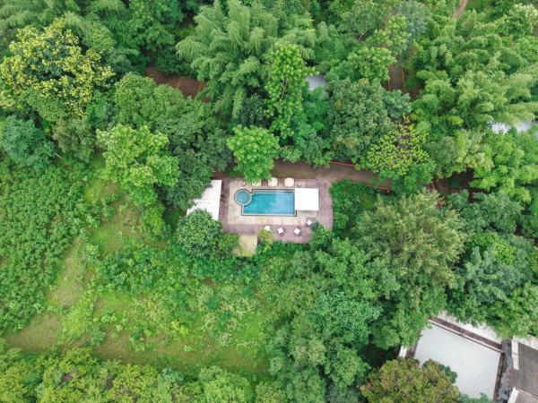Brij Sone Bagh, Bandhavgarh - A Luxury Jungle Retreat, Rezerwuj  Hotele w Nowe Delhi z basenem, Basen