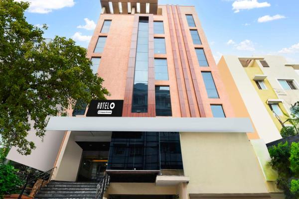 Townhouse Durgam Cheruvu Metro Station, Rezerwuj  Hyderabad 