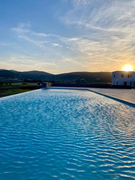 Ioli Villa in Paros with private Infinity pool, Rezerwuj  Isterni Paros