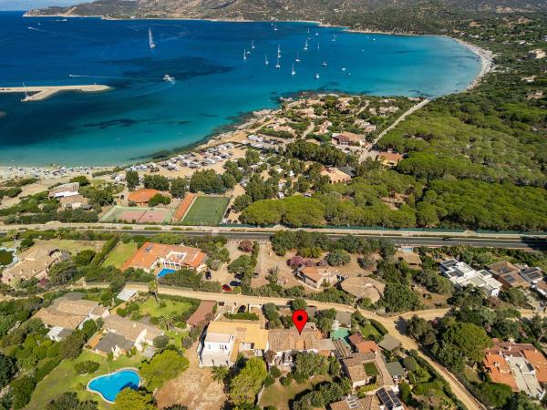 Villa Cristina bella villa vista mare e porto turistico Loc Notteri Villasimiuss, Rezerwuj Willa Notteri Sardynia