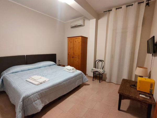 Hotel La Rocca, Rezerwuj  Roccapalumba Sycylia