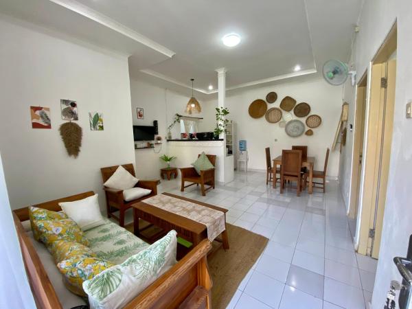 House for Rent Balangan II - Bali, Rezerwuj  Hotele w Bali z Parkingiem, Parking