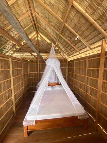 Batanta Guest House, Rezerwuj  Pulau Birie 