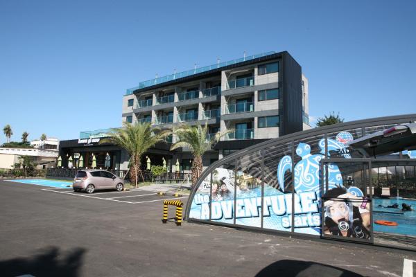 The Blue Jeju, Rezerwuj  Hotele w Czedżu z parkingiem, Parking