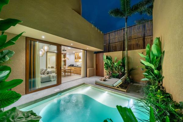Perfect Berawa Escape - Tropical Villa with Pool for Your Next Holiday, Rezerwuj  Hotele w Badung z Basenem, Basen