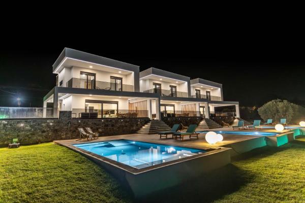Inception Luxury Villas, Rezerwuj  Hotele w Macedonia z Basenem, Basen