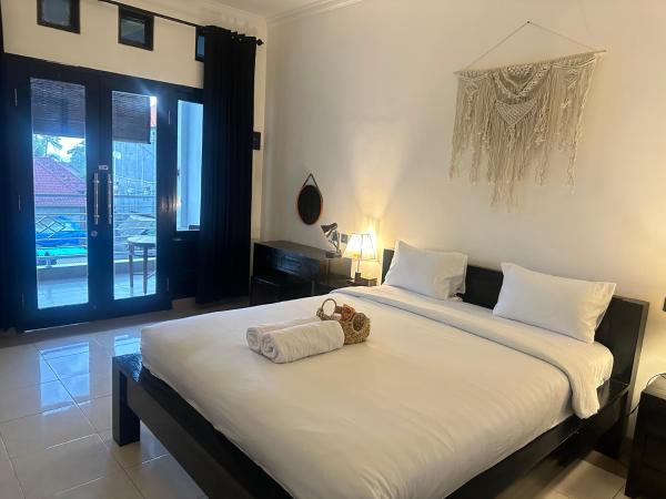 Little White Pavilion小白楼, Rezerwuj  Sampalan Bali