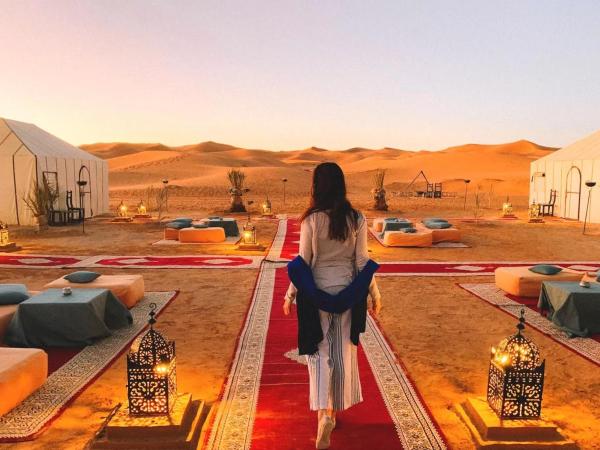 Whispering Desert Luxury Camp, Rezerwuj  Hotele w Ar-Raszidijja ze śniadaniem, Śniadanie