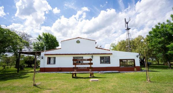 Yellow Cardinal Lodge, Rezerwuj  Hotele w Corrientes z Basenem, Basen